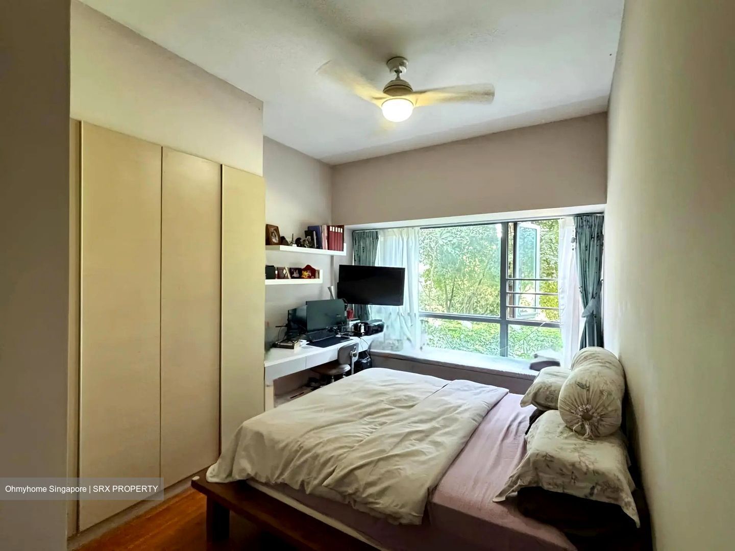 Waterfront Waves (D16), Condominium #602730501